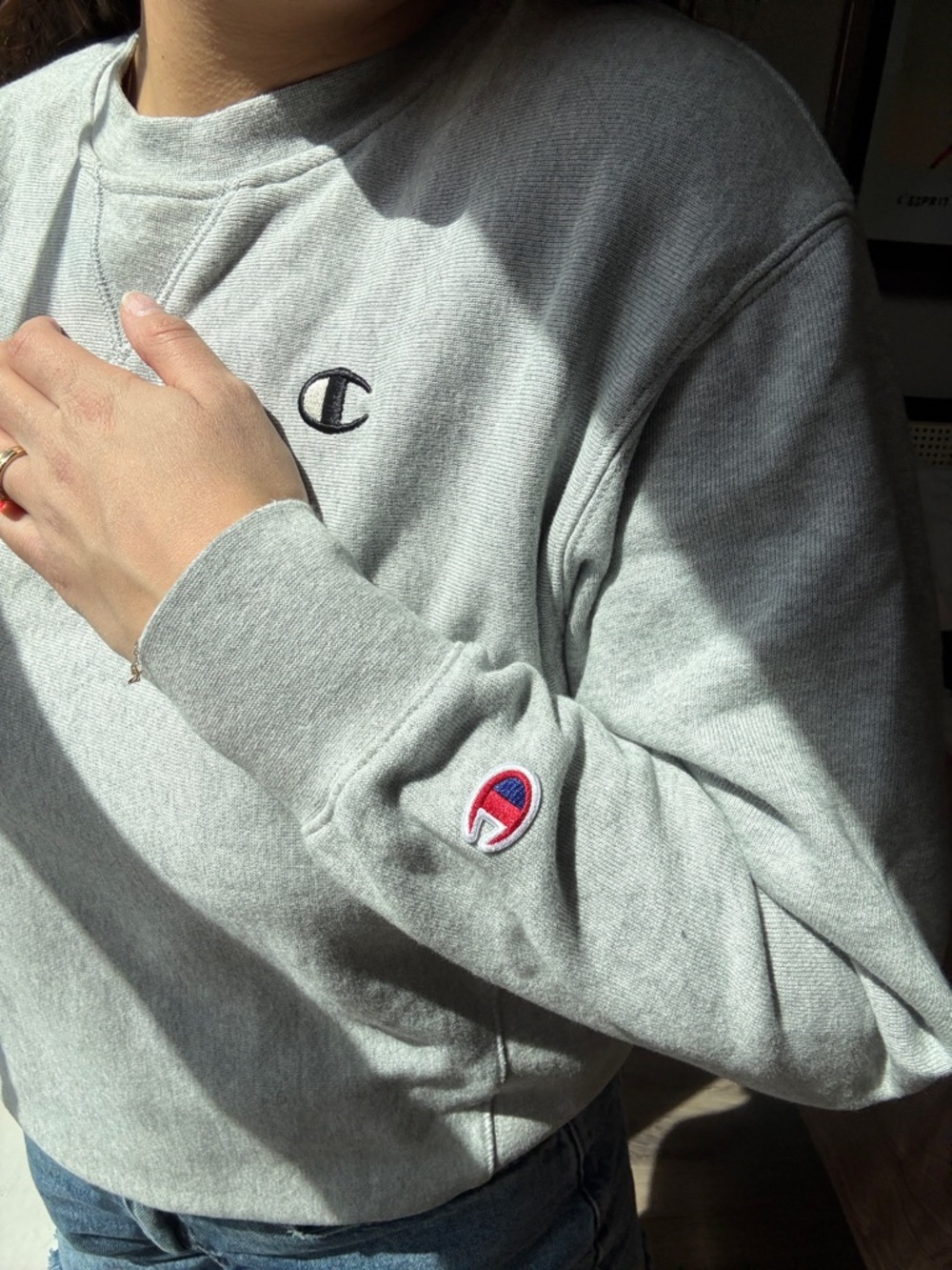 Champion Reverse Weave Crewneck Sweatshirt | Heather Gray | Size M - Picture 4 of 9
